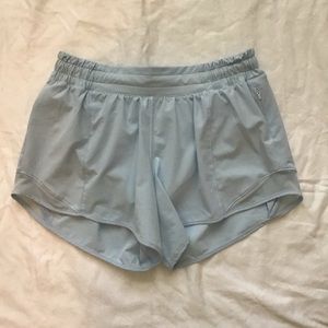 Lululemon Hotty Hot shorts size 6 Tall light blue